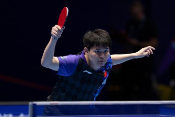 乐鱼体育官方网站-恭喜！国乒21岁王牌复苏轰3-0：霸气握拳庆祝，王皓等到他觉醒