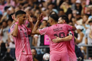 乐鱼体育-2-0！迈阿密获新主场首胜，38岁梅西斩生涯第910球+连过4人送助攻